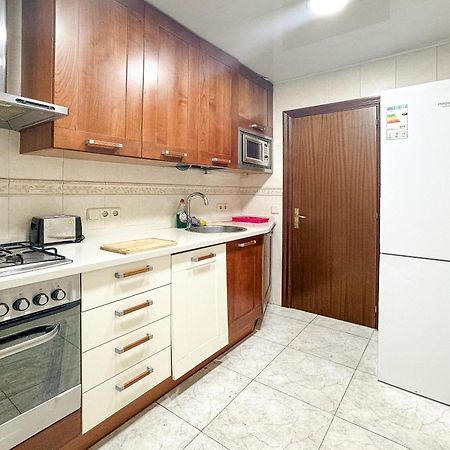Charming Rooms In Shared Apartment Near Camp Nou Barcelona Exterior foto