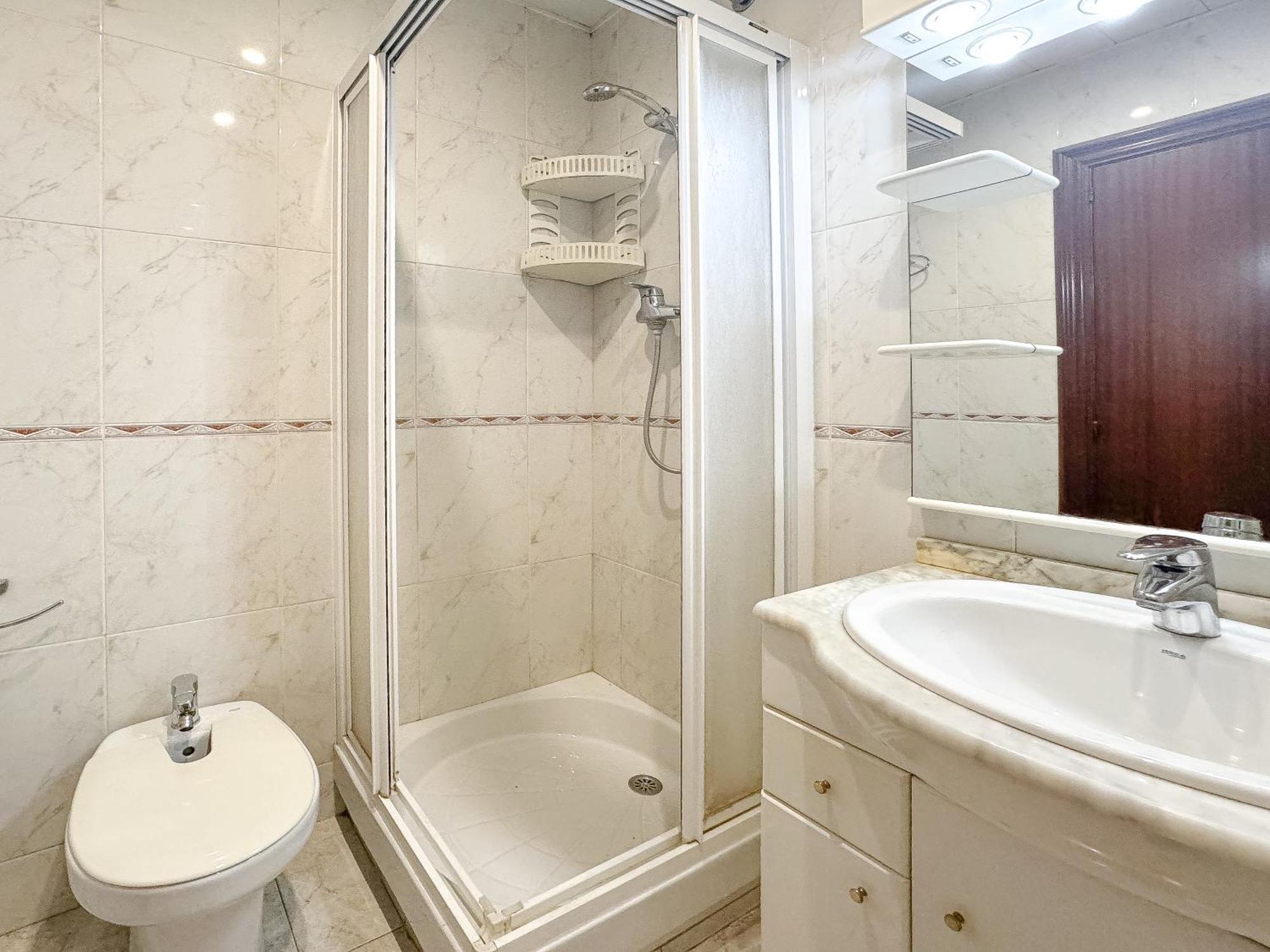 Charming Rooms In Shared Apartment Near Camp Nou Barcelona Exterior foto