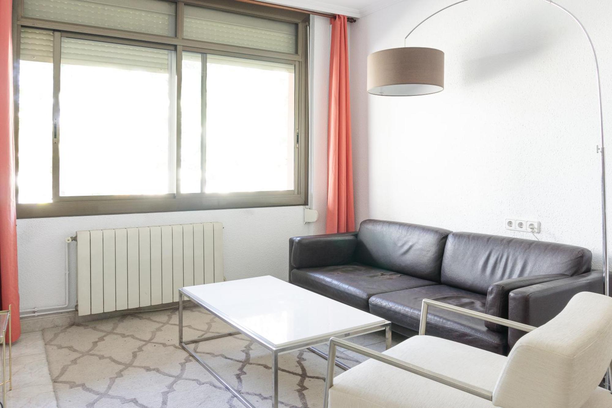 Charming Rooms In Shared Apartment Near Camp Nou Barcelona Exterior foto