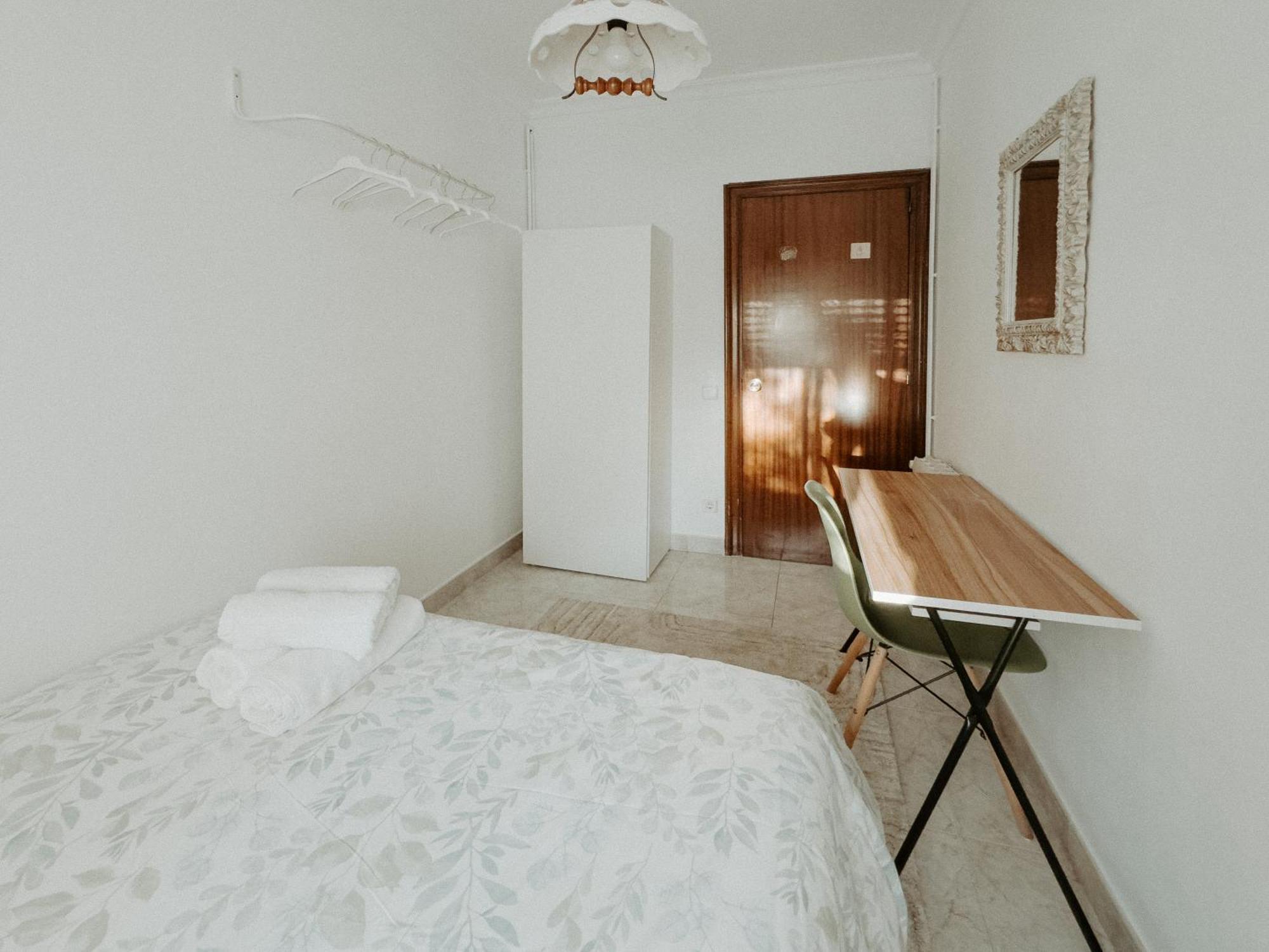 Charming Rooms In Shared Apartment Near Camp Nou Barcelona Habitación foto